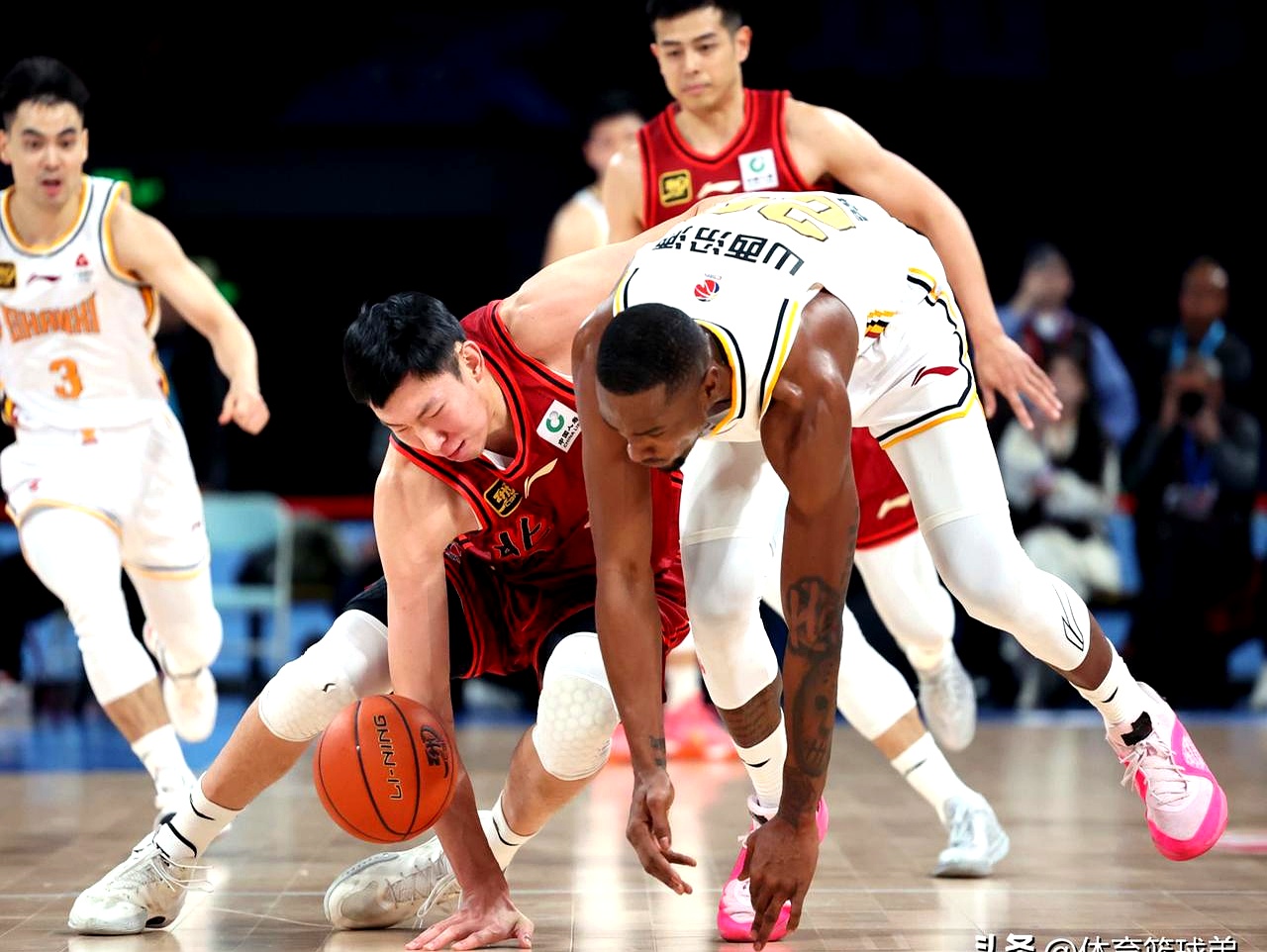 LD Sports-包含北京首钢发布备战花絮，今晨伤情更新，欧超杯任务艰巨，控场能力受关注的词条